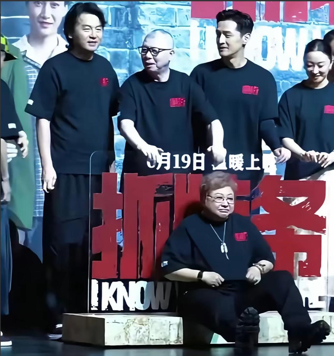 韩红真正的考验来了，因为真的有人去实地走访上海均奕汽车公司了。
谁能想到，仅仅说