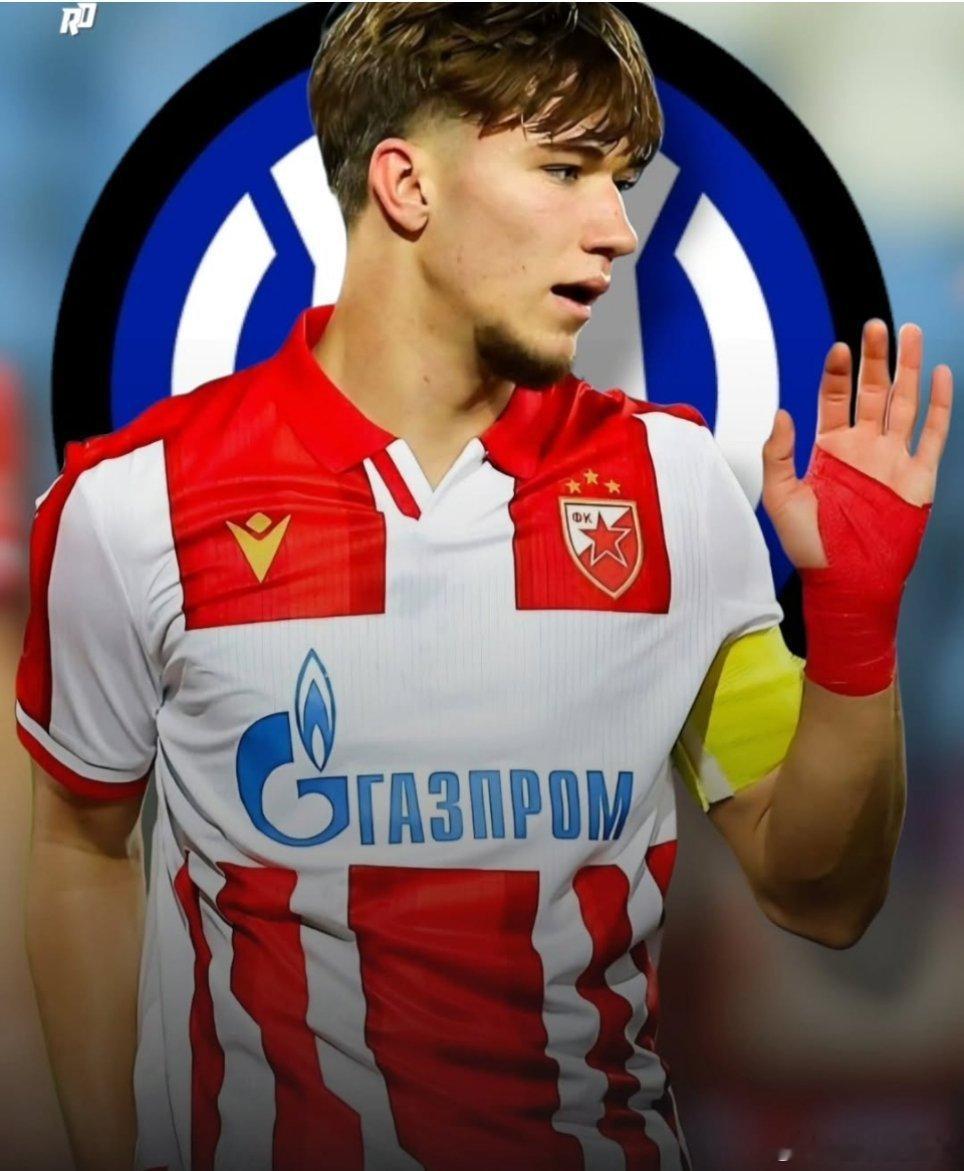 Fcinter1908：国际米兰在考察红星队进攻型中场科斯托夫，这位17岁的年轻