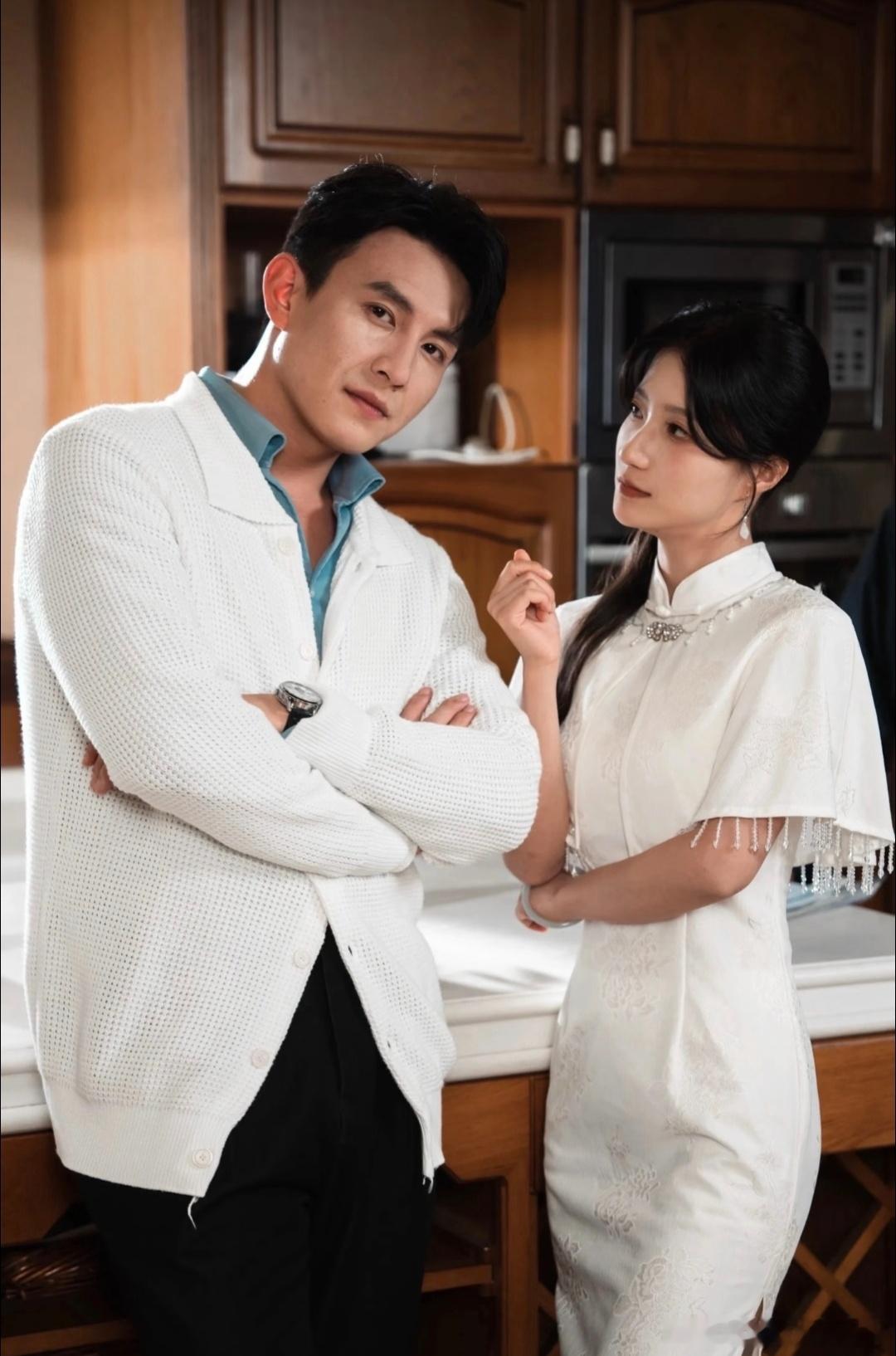 就这样轻轻松松的三搭了 救赎感拉满的配置，光是脑补剧情就已经上头了 