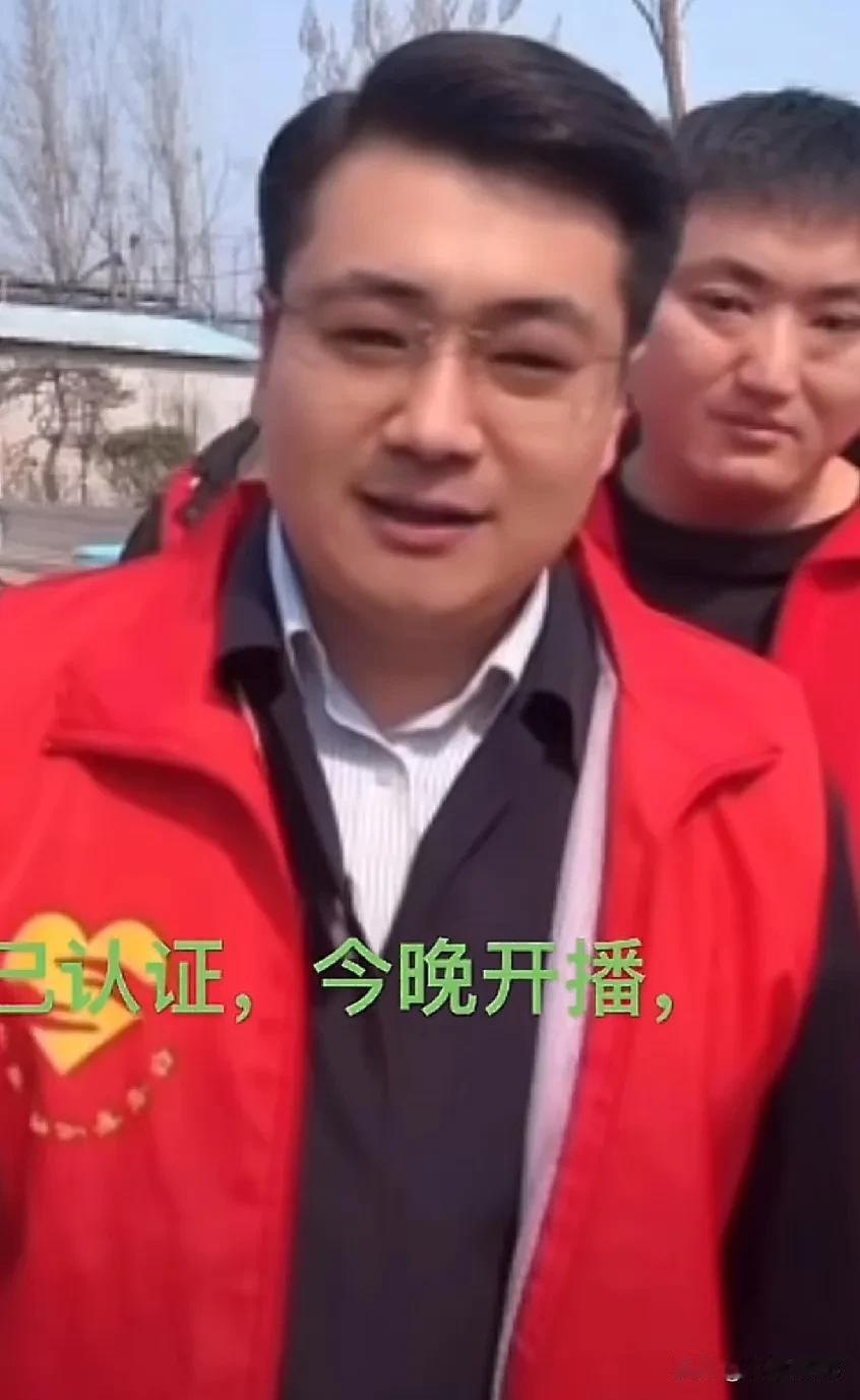 刘皮特又开播了，6号上午已通知了今晚会开播。但具体位置未通知呢！
[红包]上午刘