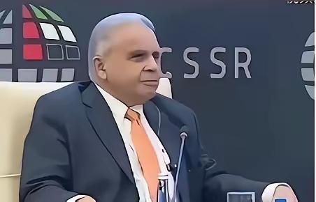 新加坡印度裔学者马凯硕的这段发言，最近在全网炸了。他说，亚洲国家在西方围堵中国时