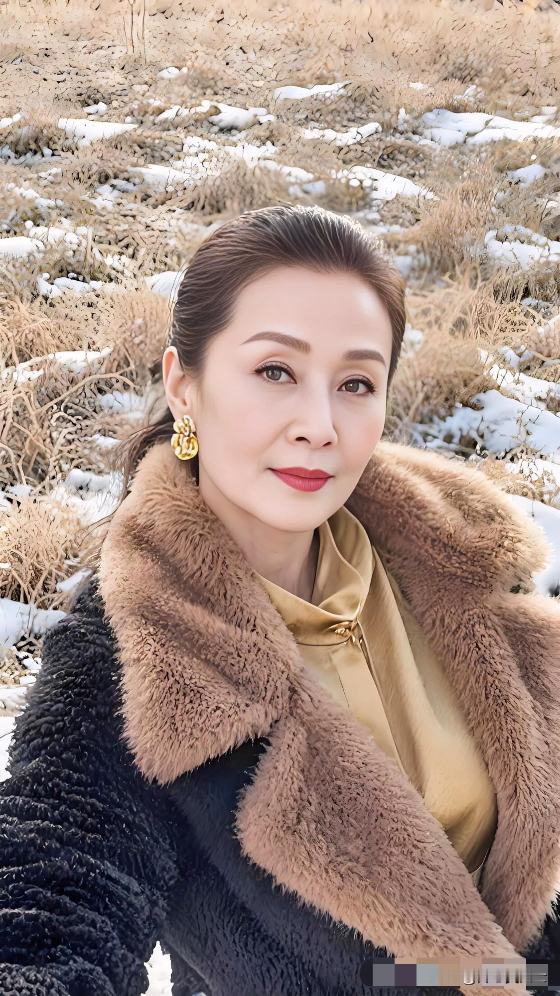 ［一枕诗书·鹧鸪天～最美夕阳］／开心吴


日已偏西力难从，斩断红尘任随风。世间