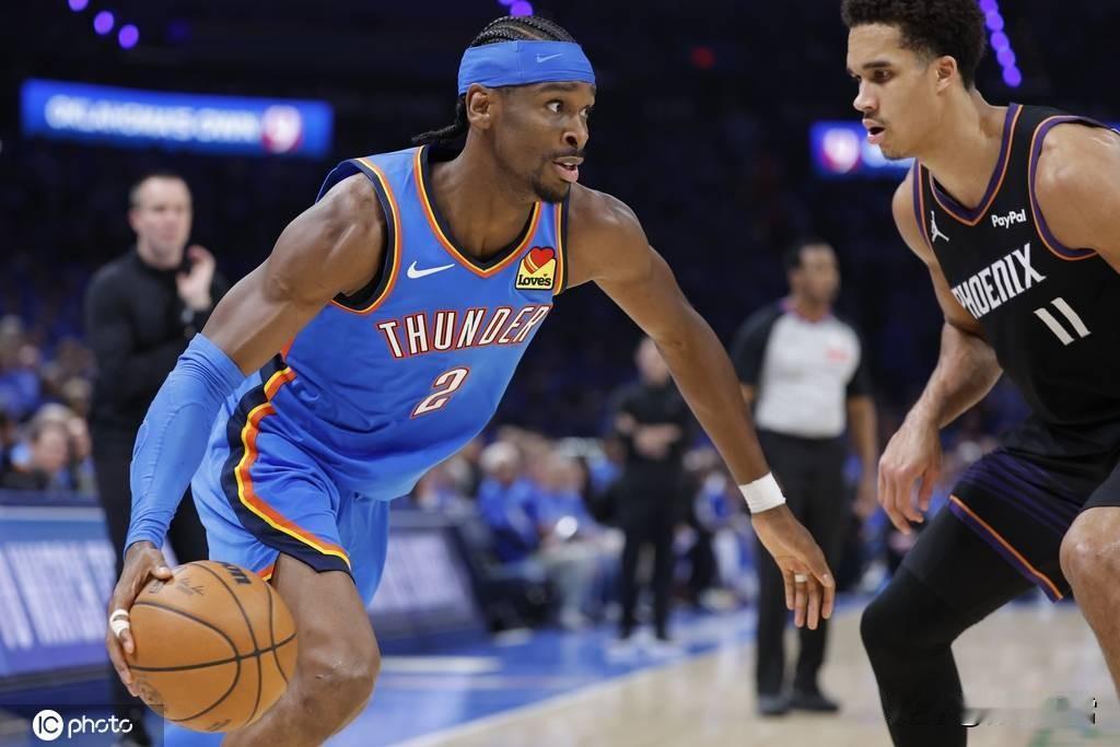 压力山大！SGA手感冰凉18中5三分4中0 罚球15中砍25分

北京时间4月2