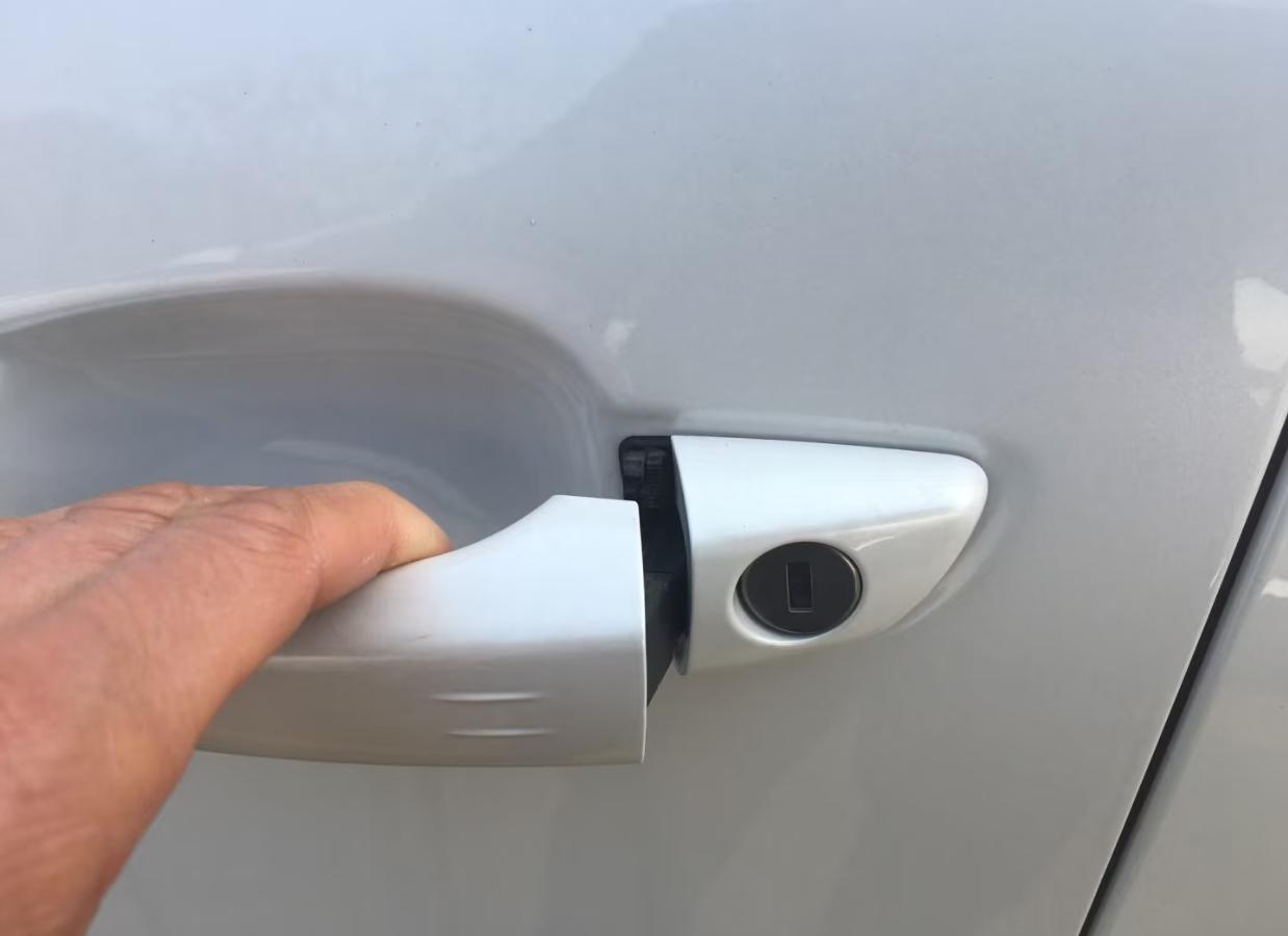 重磅新规！汽车隐藏式门把手将被禁用

工信部发布《汽车车门把手安全技术要求》强制