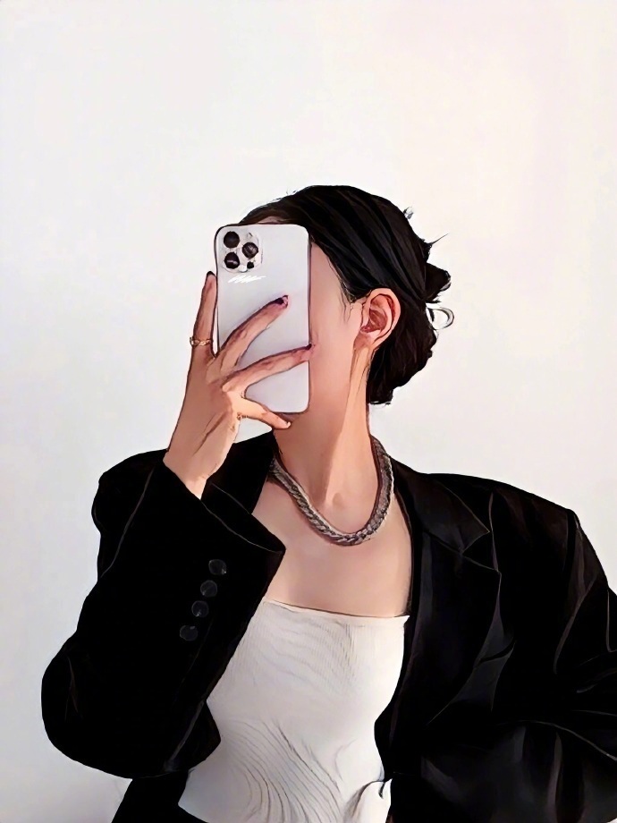 年轻时候爱上什么都不为过  成熟以后放弃什么都能理解 