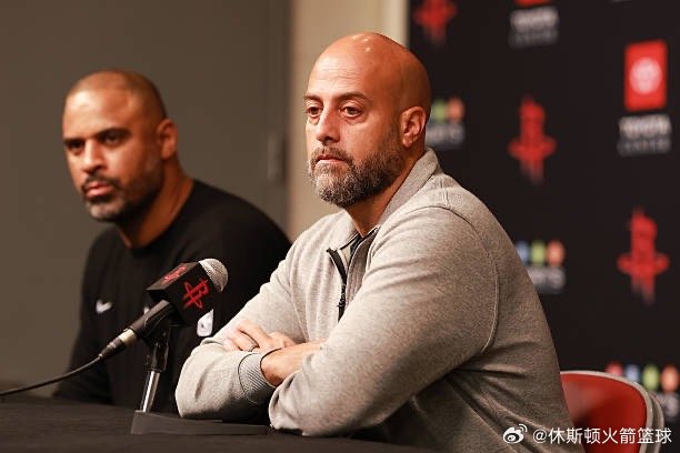 知名记者Marc Stein在专栏文章中谈到了火箭：“本赛季外界一直认为，在获得