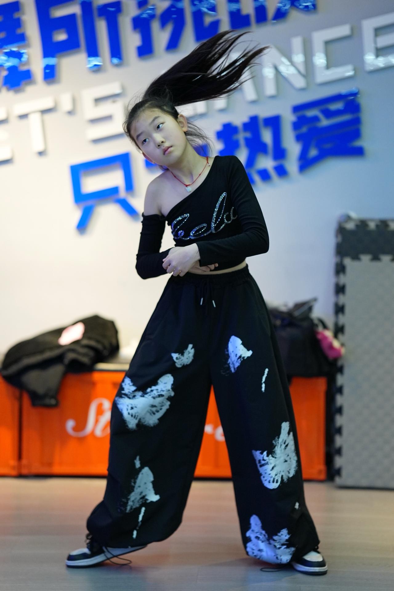 感受舞蹈魅力 舞蹈挑战 日常练舞记录 舞蹈随拍