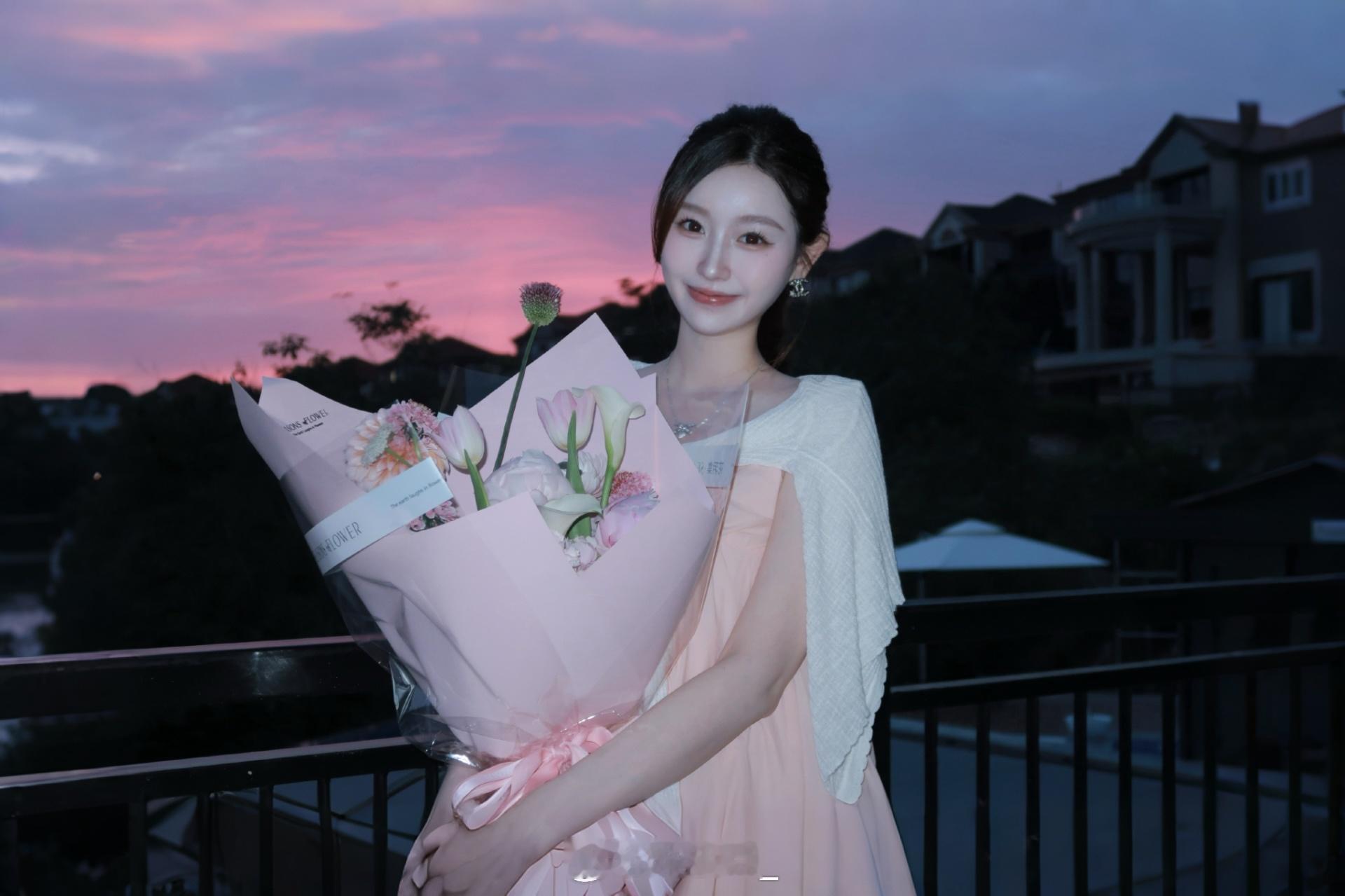 母亲节快乐🎠我居然是两个孩子的妈了woc 心愿只有一个 快卸货! ​​​