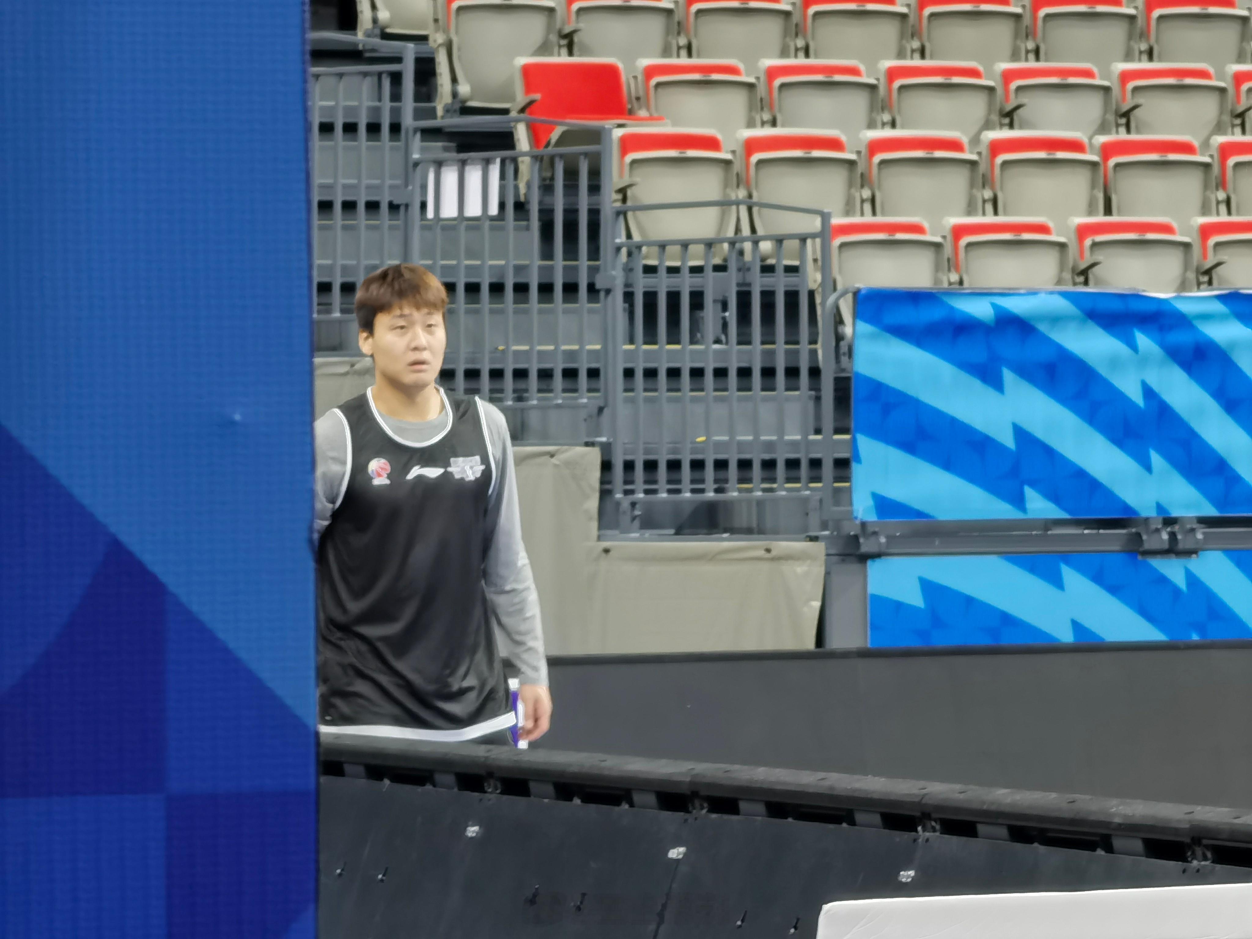 北京男篮vs广厦男篮 本赛季第一次，首钢的踩场看到李永瀚、职闯。陈盈骏29日上午