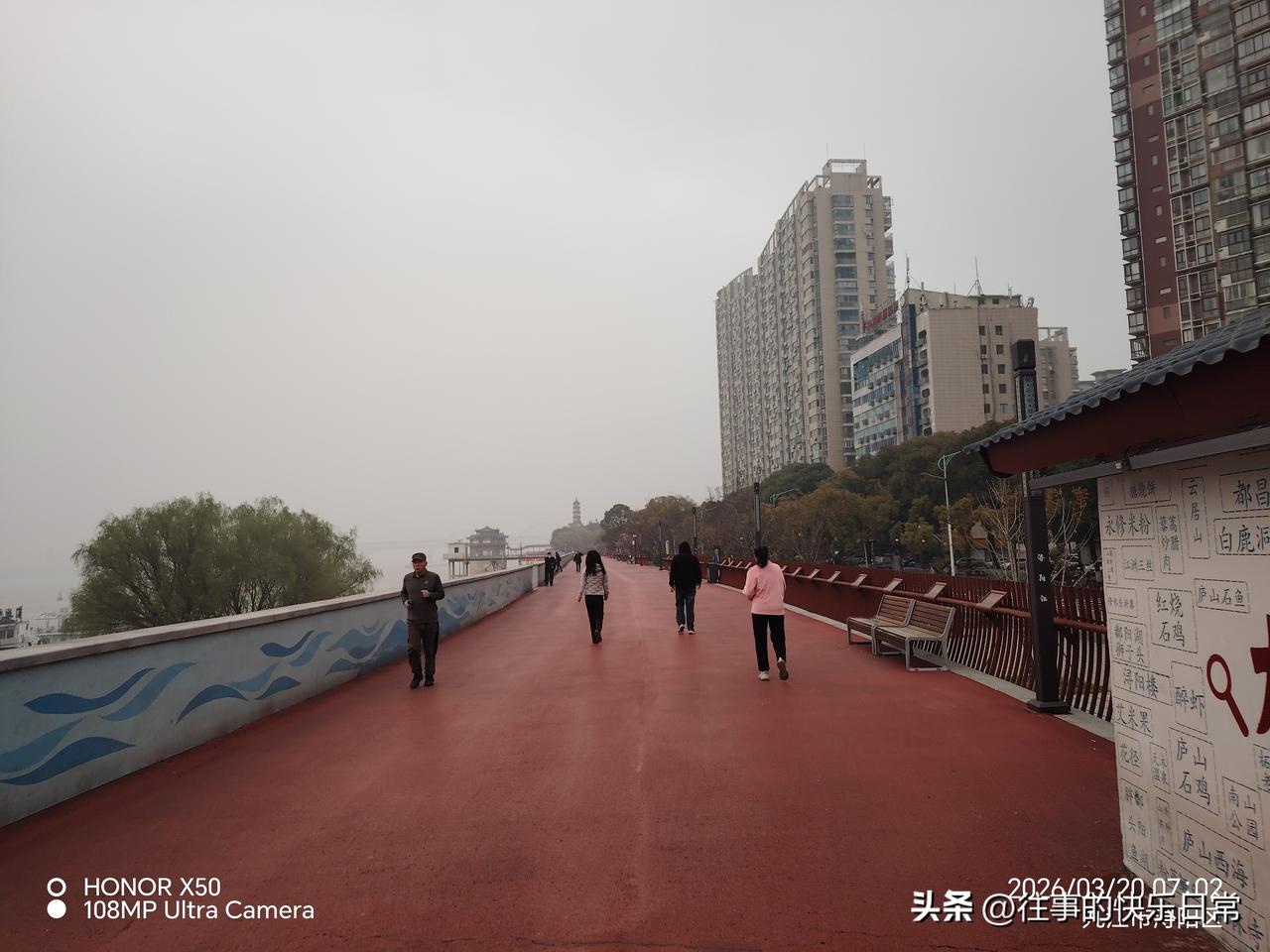 陪孩子写作业的家长有多难孩子难，家长也很难