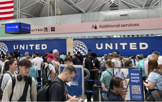 美国两大航司要“抱团”？有消息说，美联航要跟美国航空合并，这事一曝光，网友直接炸