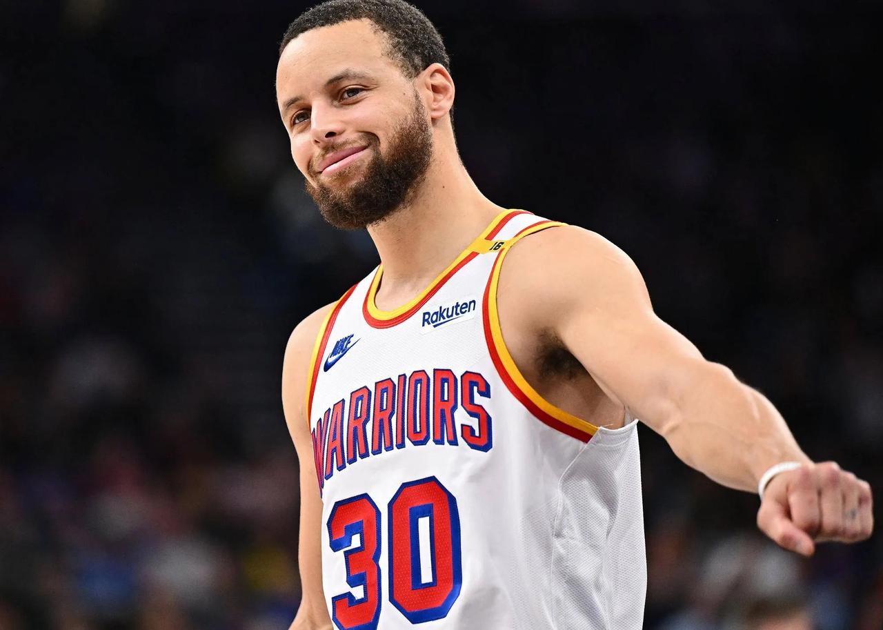 又一个赛季常规赛结束，老家伙们的表现达到预期了吗？

1、库里(38岁) 
场均