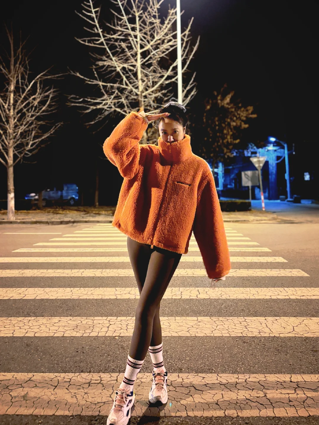 村里的夜晚是安静又空旷