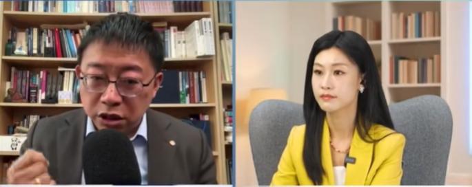 沈逸老师在三妹的访谈节目上说，日本告诉我们一个非常简单的道理，这个国家只尊敬他认