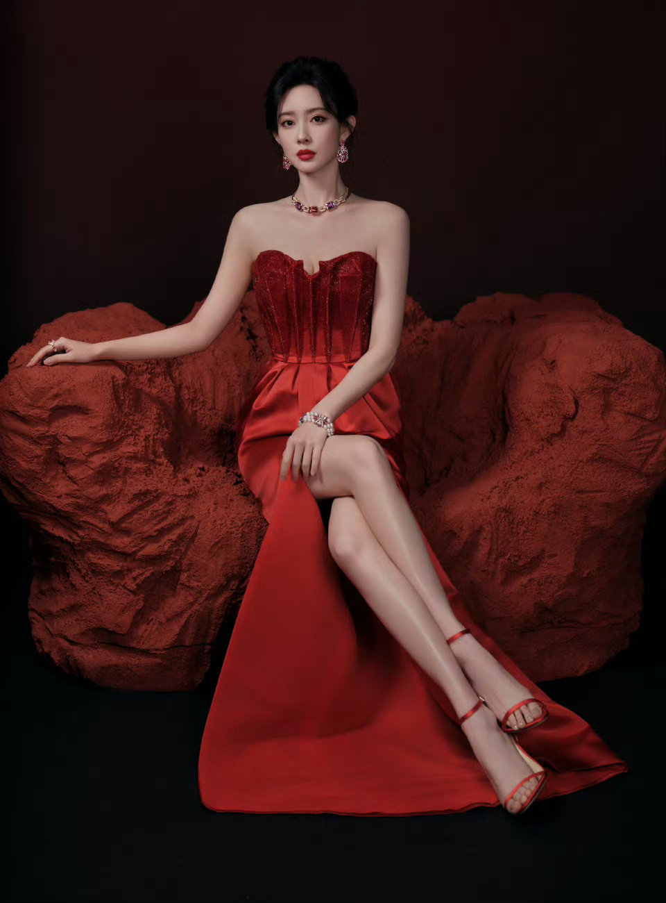 孟子义买微博之夜同款饼干微博之夜饼干大赢家，孟子义凭实力带火同款零食 