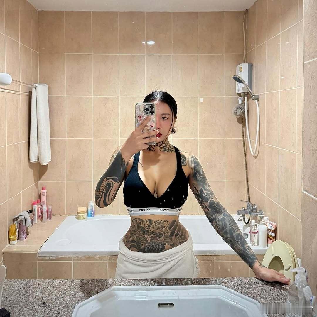 不做大哥的女人，我要做大哥[加油]  ​​​
