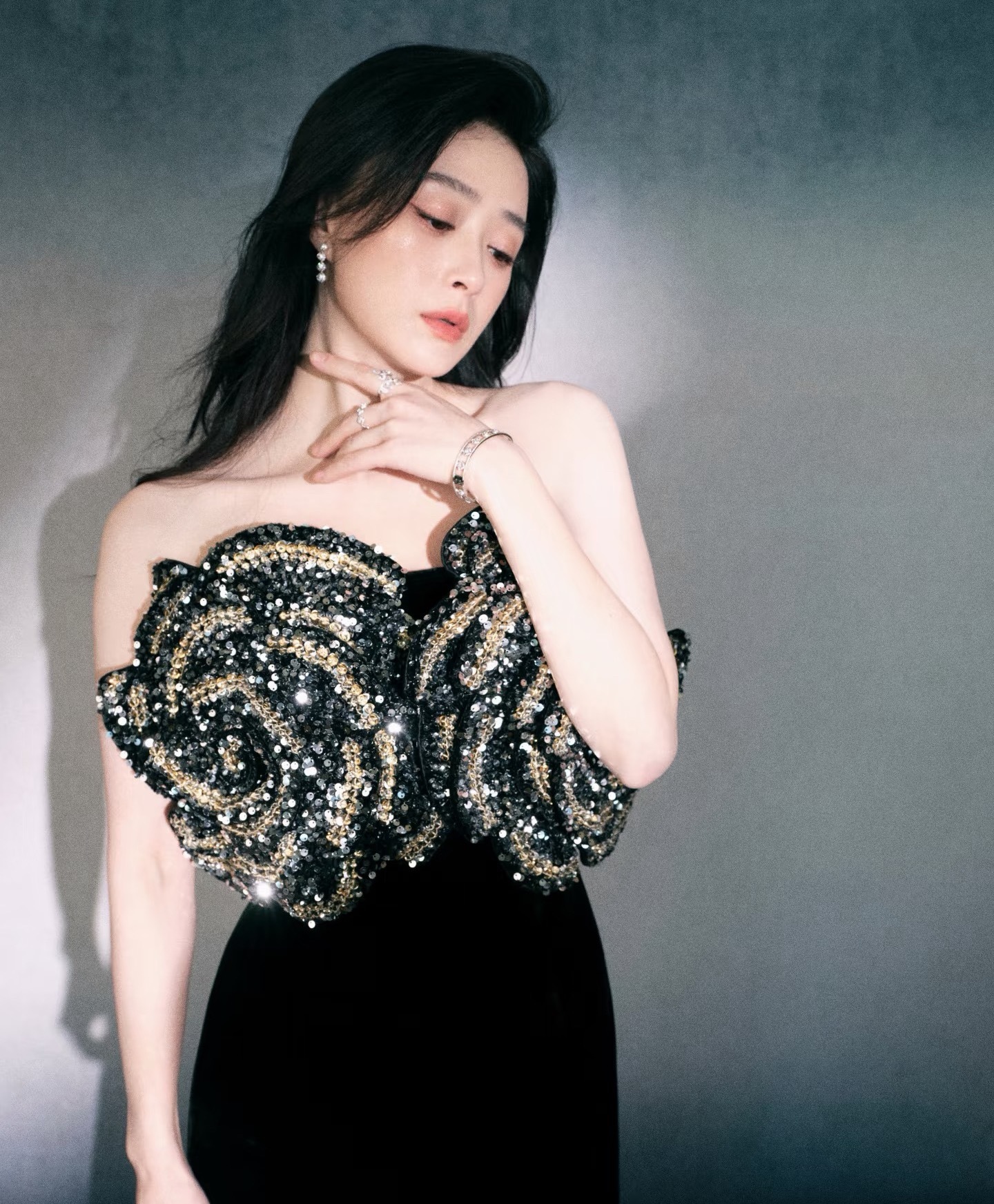 蒋欣在哪里 蒋欣在这里蒋欣在哪里？蒋欣在微博视界大会🙋‍♀️，今天的欣姐更是妈