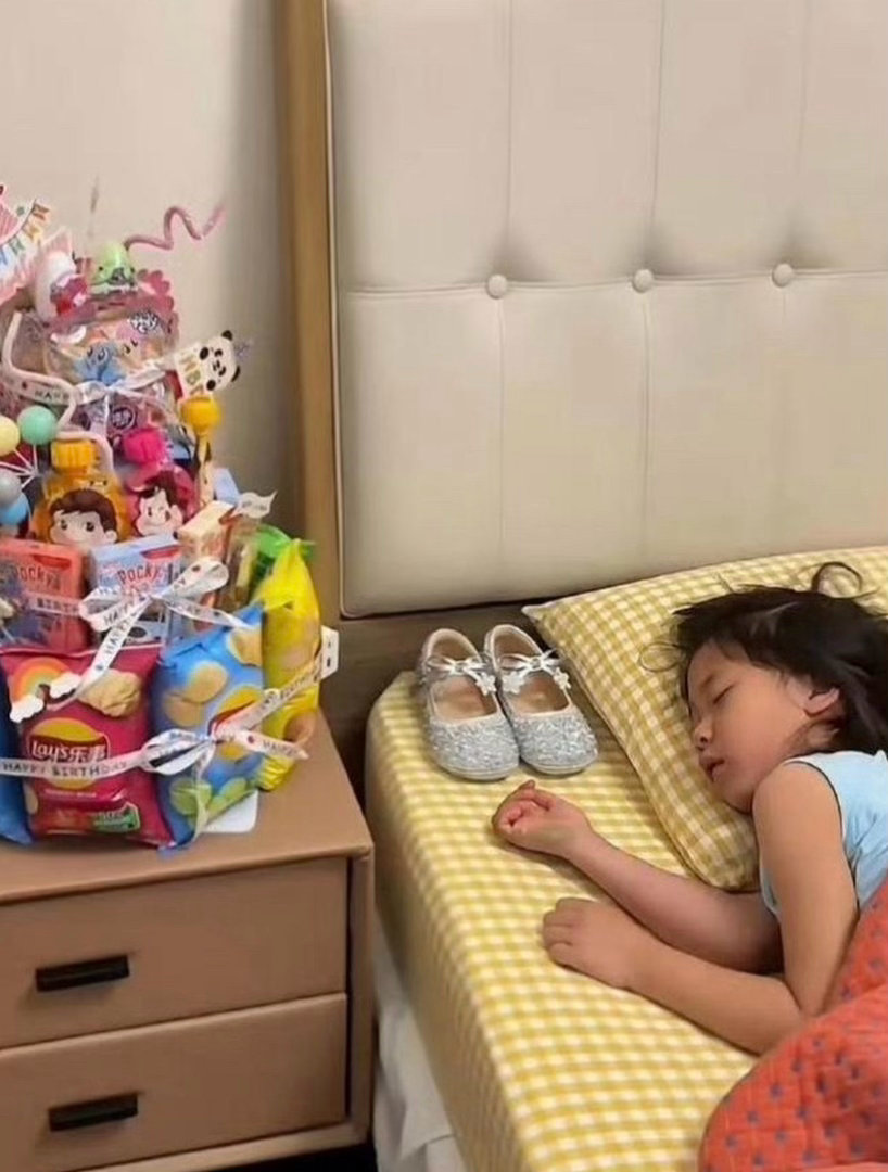 不敢想象，孩子睡醒后有多开心 