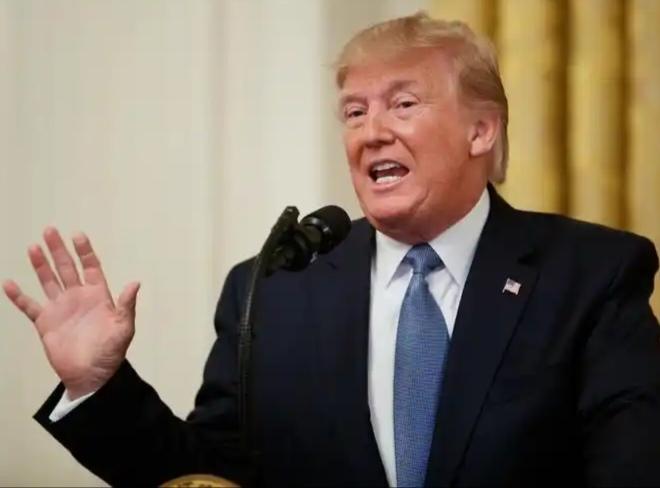 特朗普3月2日发文写道：“我刚刚获悉，我们已经摧毁并击沉了伊朗海军舰艇，其中一些