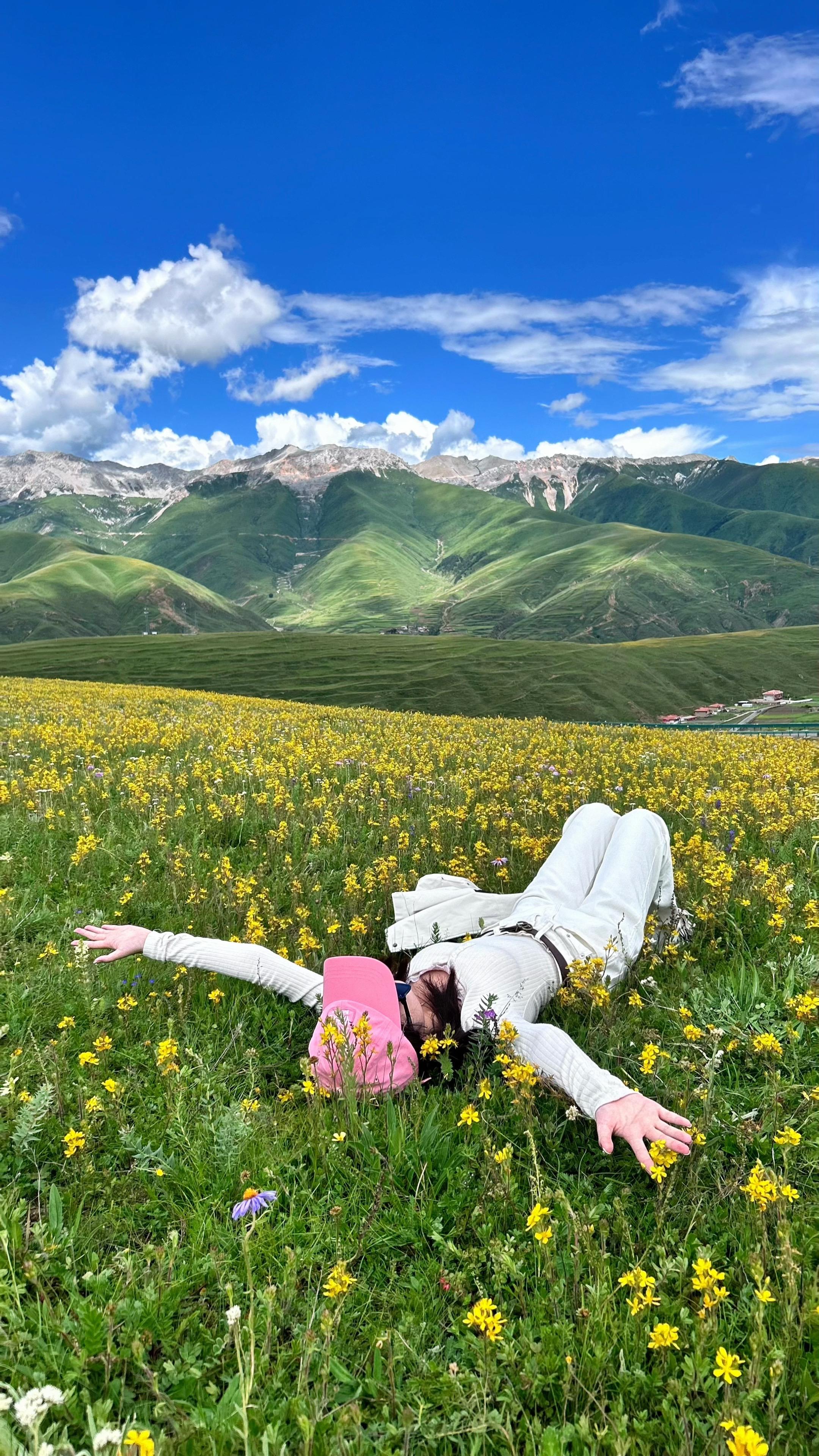 苍穹之下仰望天空的那个孩子 那就是我