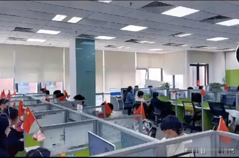 公司计划和一名81年的员工（全公司第三个入职的员工，工号0003，司龄10年+，