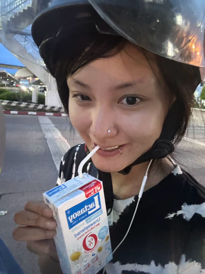 嘿嘿 