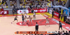 嘉哥开局进三分，今天该打好了吧？广东男篮vs四川男篮广东宏远