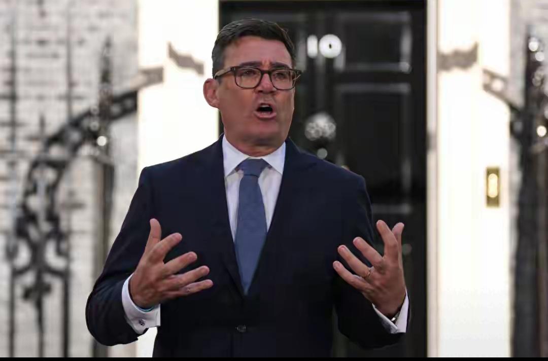 据媒体消息，7月21日安迪·伯纳姆正式就任英国首相，当天俄舰即驶至普利茅斯近海，