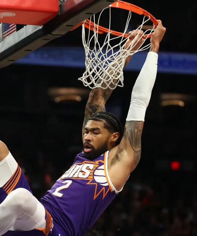 Brett Siegel：湖人已经与太阳就尼克·理查兹的交易进行了谈判。nba自