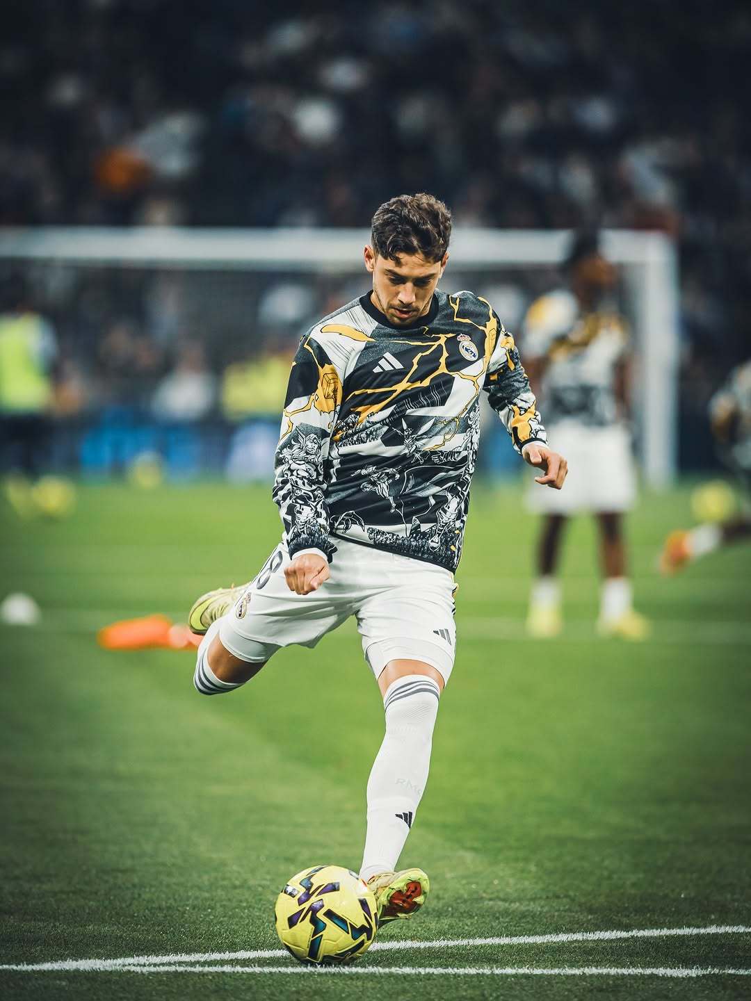 皇马皇马VS曼城欧冠联赛巴尔韦德 82穿漫威闪电联名真有美国队长味儿小腿上明显的