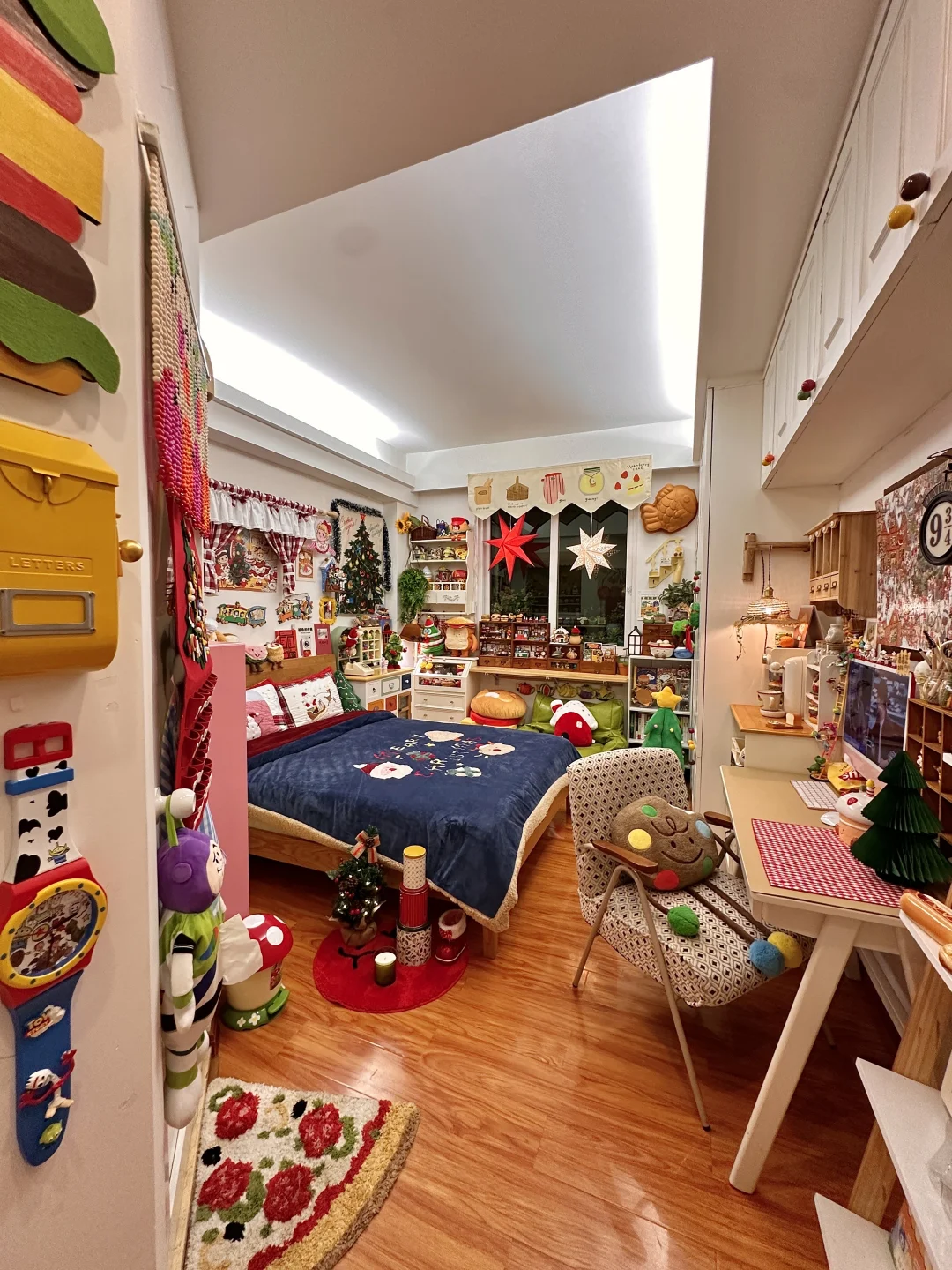 解锁一个乱糟糟的冬日圣诞卧室🎄