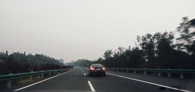 中国人开始放心开电车跑长途了吗？