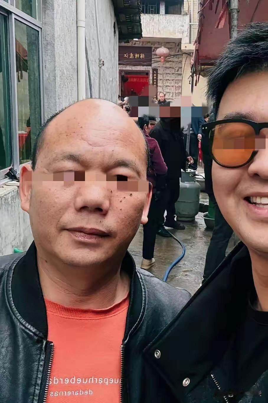 这则故事温馨感人，讲述了安徽滁州兼职网约车司机孙先生意外接到一单近800公里的跨