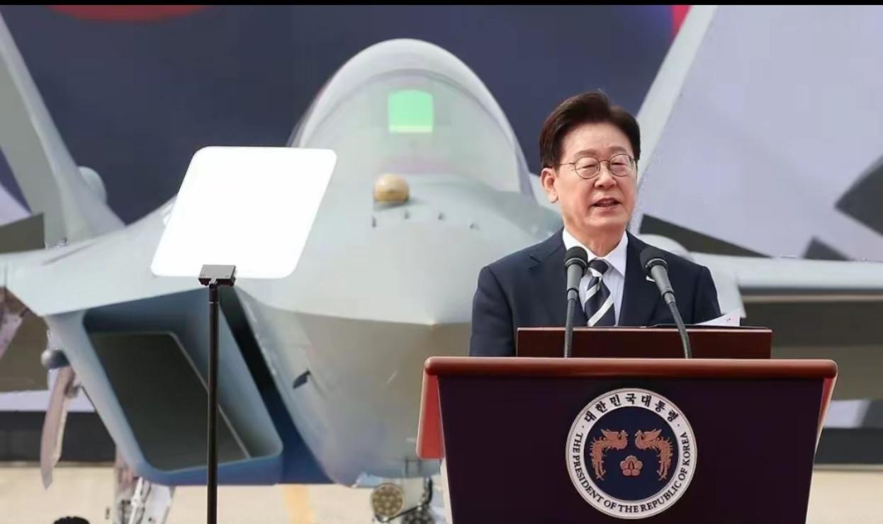 韩国总统李在明近日正式提出“将尽快推进战时指挥权的收回工作”，并警告“韩美同盟虽