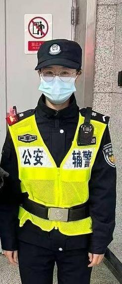 辅警想改变现状，可从三个方面入手！

1，提升专业能力；
利用业余时间，努力学习