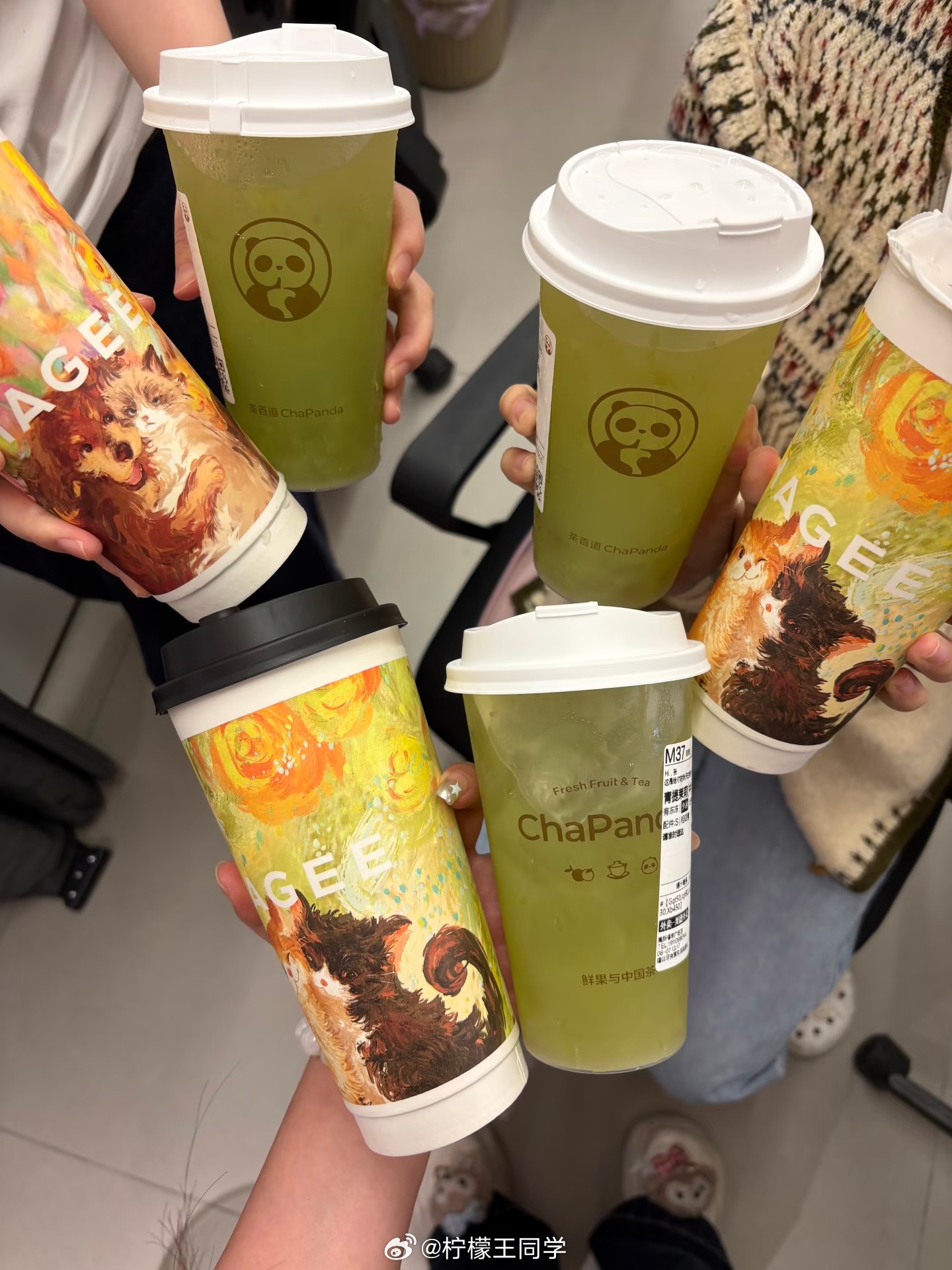 办公室下午茶别为难穷人有时候领导请喝奶茶，也是一种PUA…听朋友讲过一件事，领导
