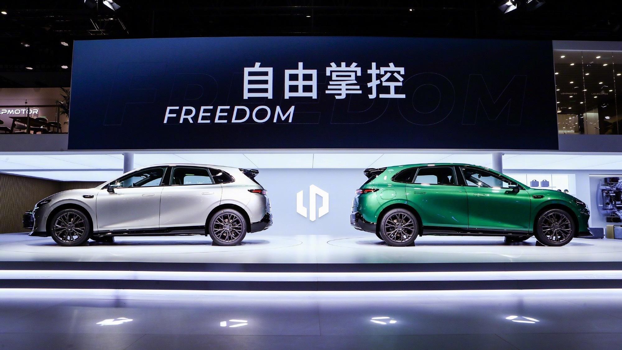 开Lafa5Ultra自己爽就对了 这车其实没打算“讨好所有人”，就是很明确——