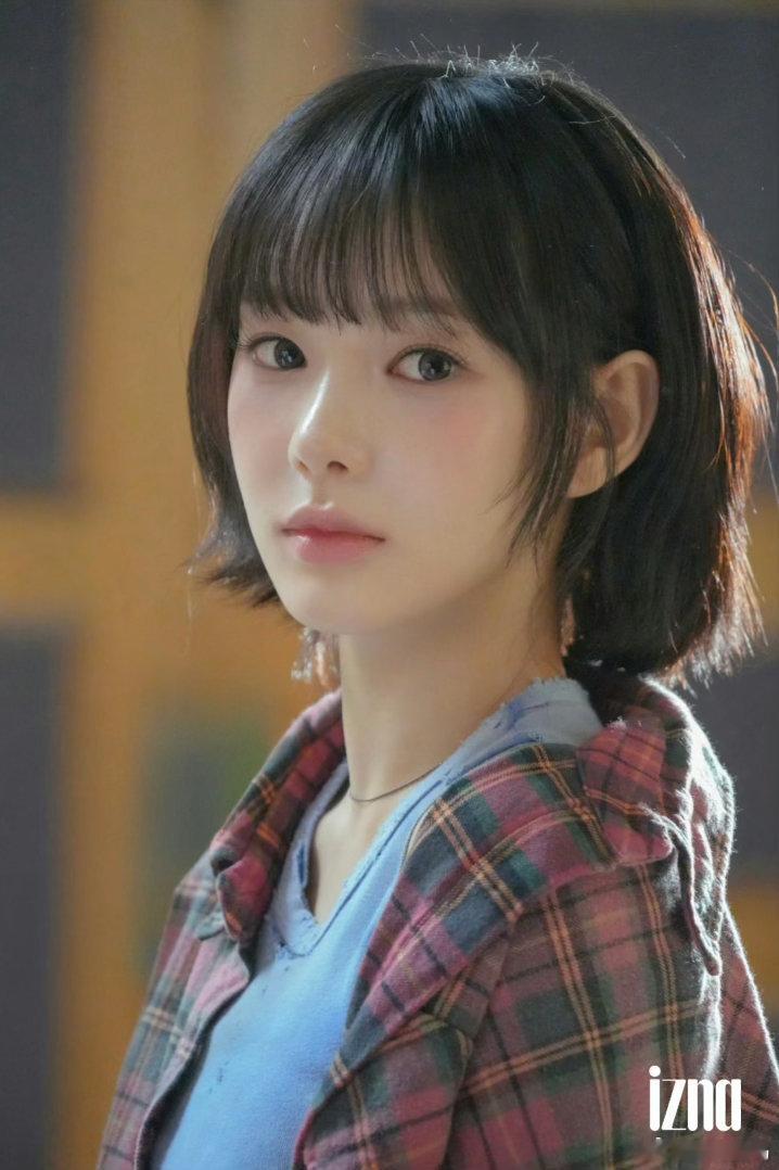 完全是演员定妆照啊 