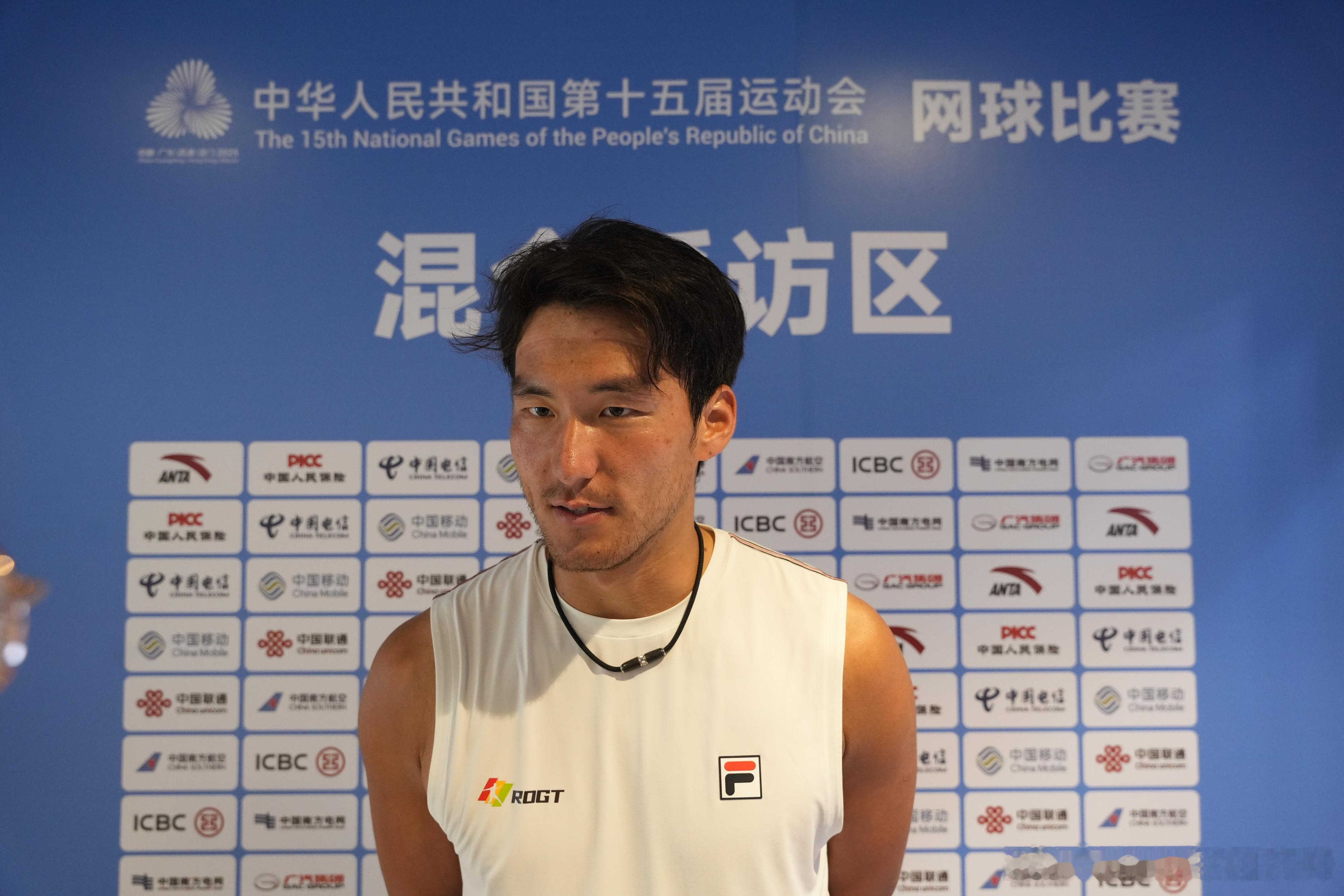 布云朝克特赛后采访🎙️🔵关于比赛感受我觉得今天的比赛并不非常轻松，孙浅打得很