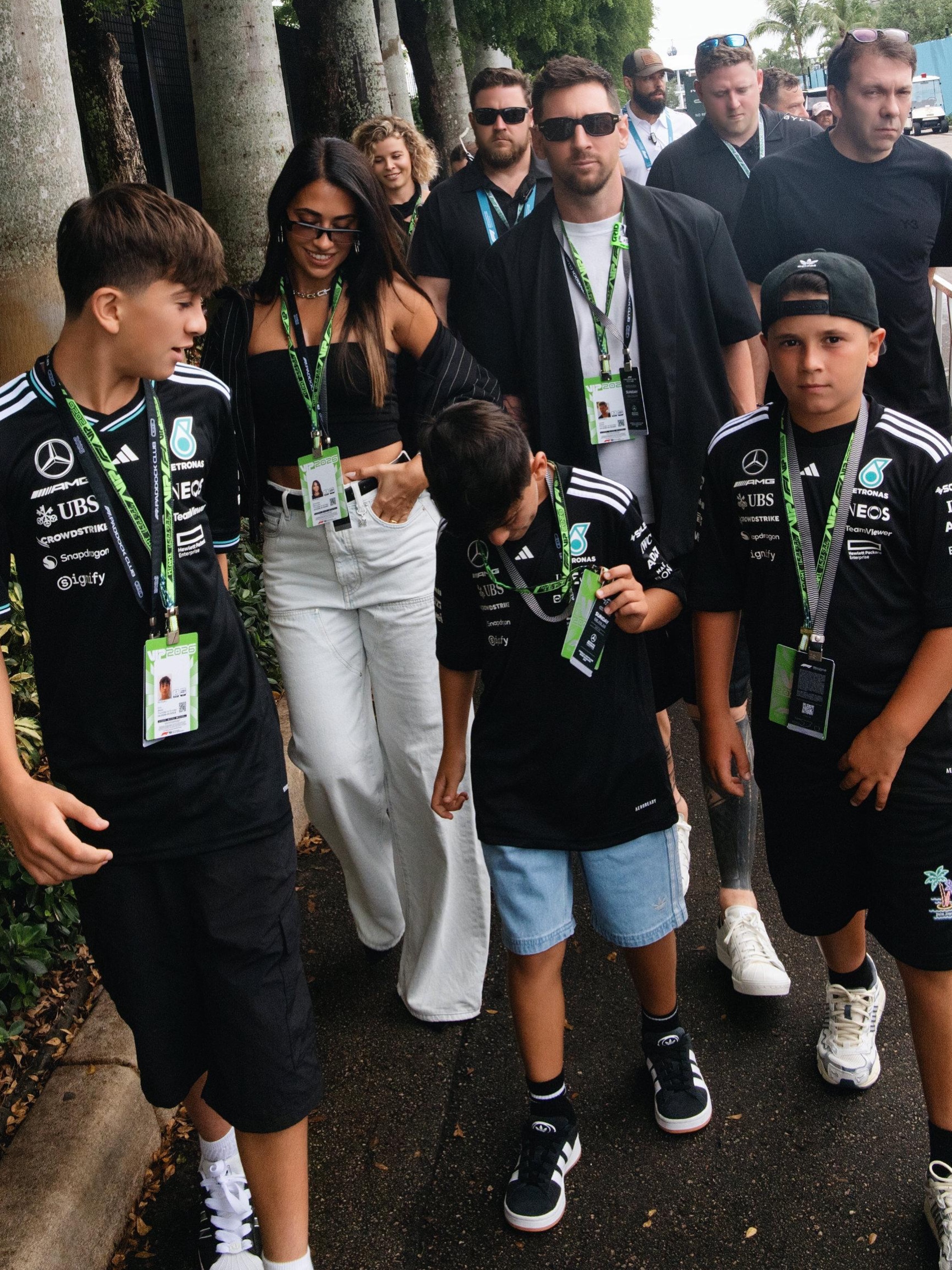梅西更新ins晒图：家庭与F1😃🏁梅西2026f1迈阿密大奖赛不可复制的mv