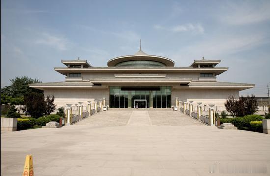 【西安博物院】西安博物院给人一种雄浑大气之感，更彰显了西安的悠远历史和中国文化的