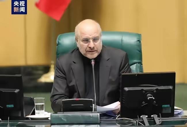 3月23日，就在美国股市开盘前，也是他给伊朗定下的48小时最后通牒马上就要到期的