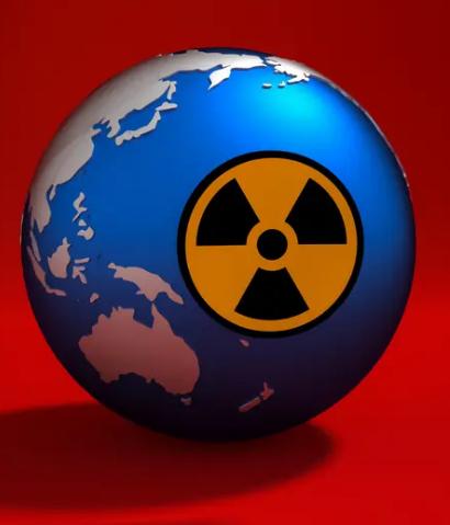 外国记者问，美国拥有的核弹头足以摧毁世界1000次，难道中国人一点也不害怕吗？