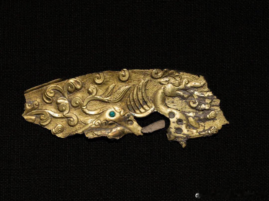 #约会博物馆# 青海藏文化博物院 馆藏的吐蕃时期的金带饰与金鞍饰片 ​​​