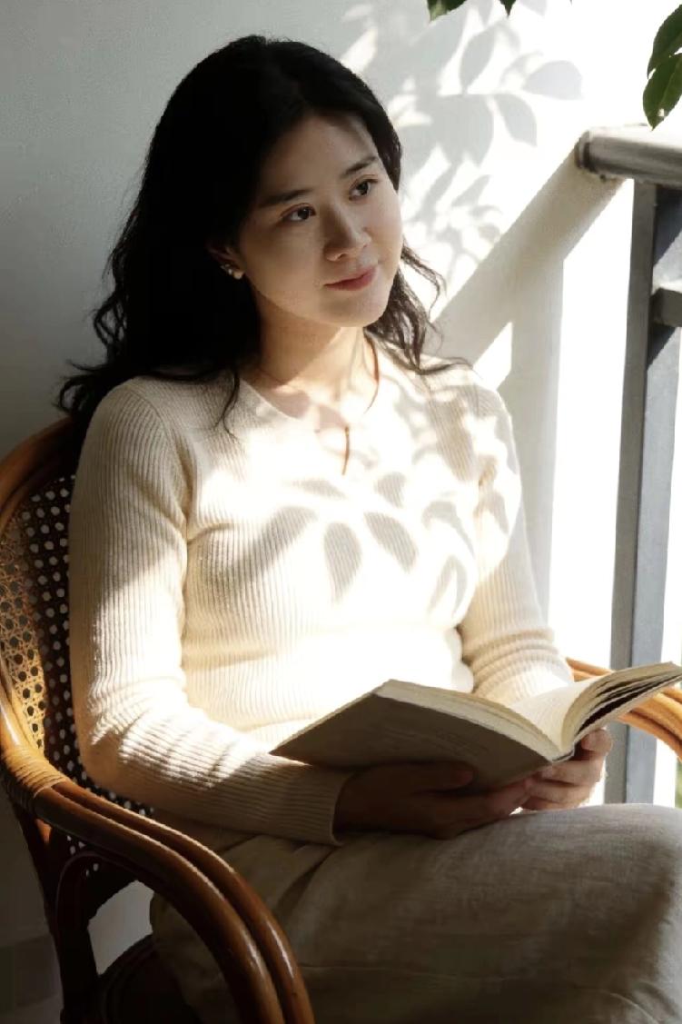 在自己的时光里，活成喜欢的模样✨
 
不必迎合别人，不必追赶世俗，
在属于自己的