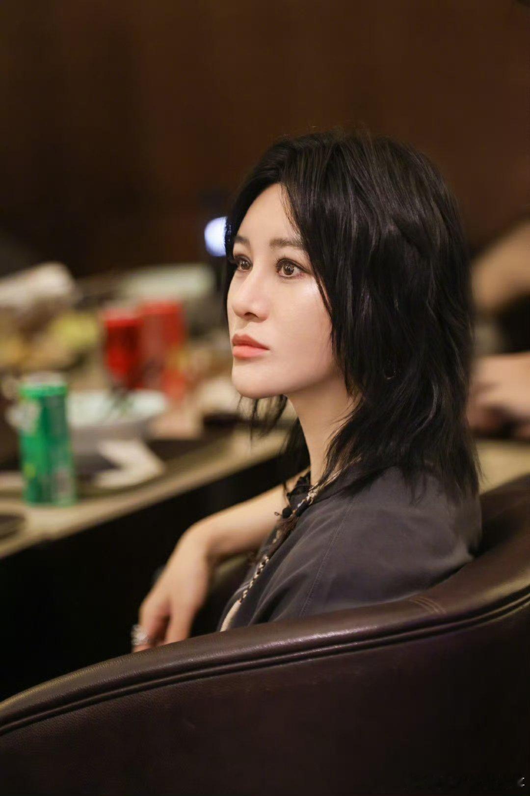 求尚雯婕同款旅行搭子 羡慕有尚雯婕这样的搭子，哪怕自己有点小状况，也能把大家照顾