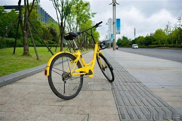 ofo小黄车复活发皮肤病广告停更快5年的ofo小黄车公众号，7月15日突然诈尸，
