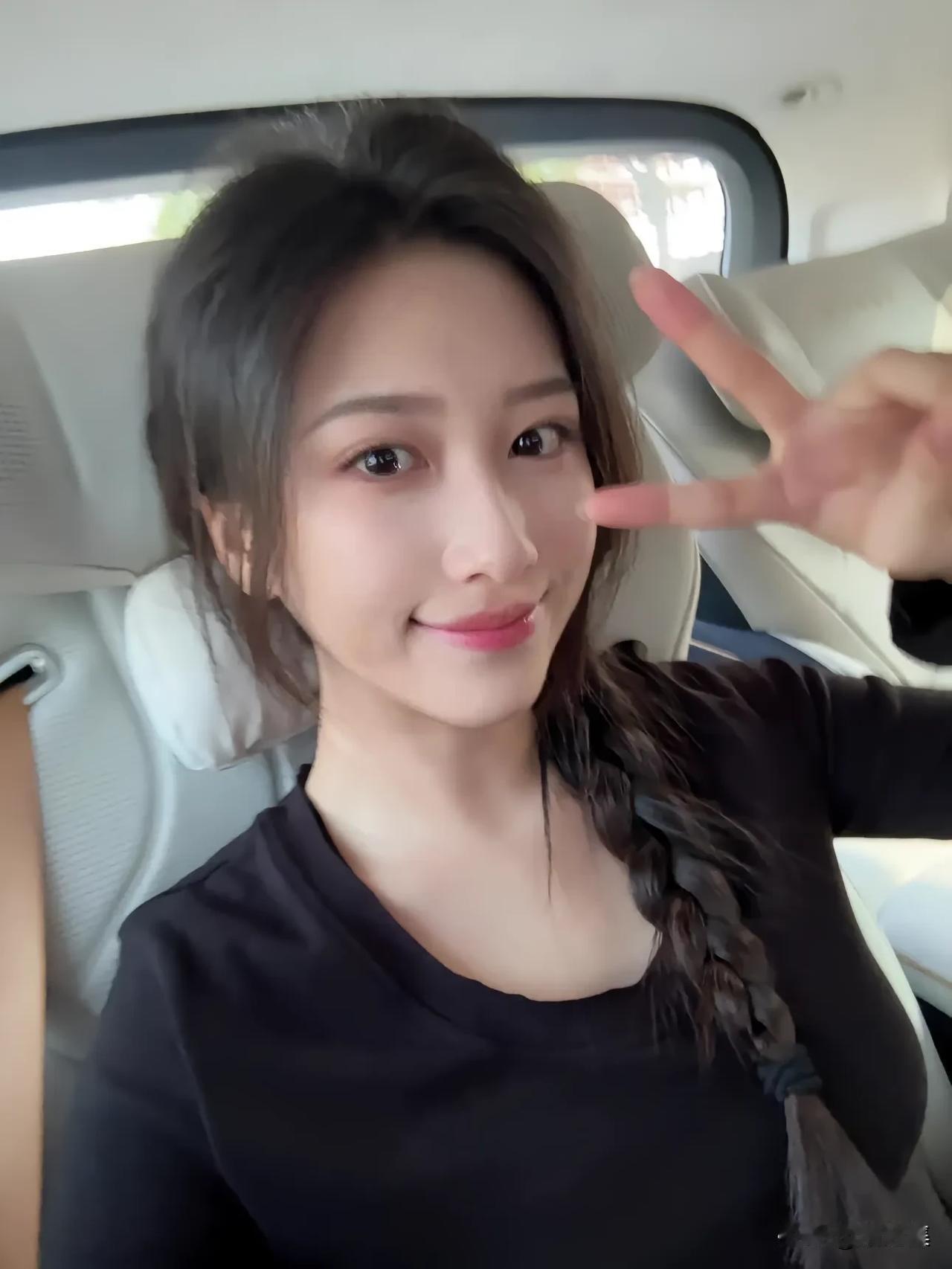元气满满的一天，从微笑开始！😊💕