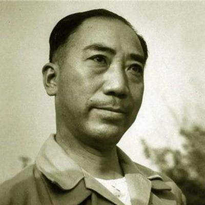 1945年10月，戴笠请50名汉奸吃饭，酒足饭饱后戴笠突然起身，厉声说道：“你们