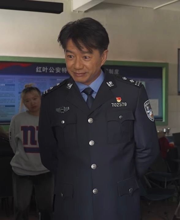 这里的谭彦顺毛的样子，好像可以代if线余国伟能够“转正”的样子[可怜]十来年了段